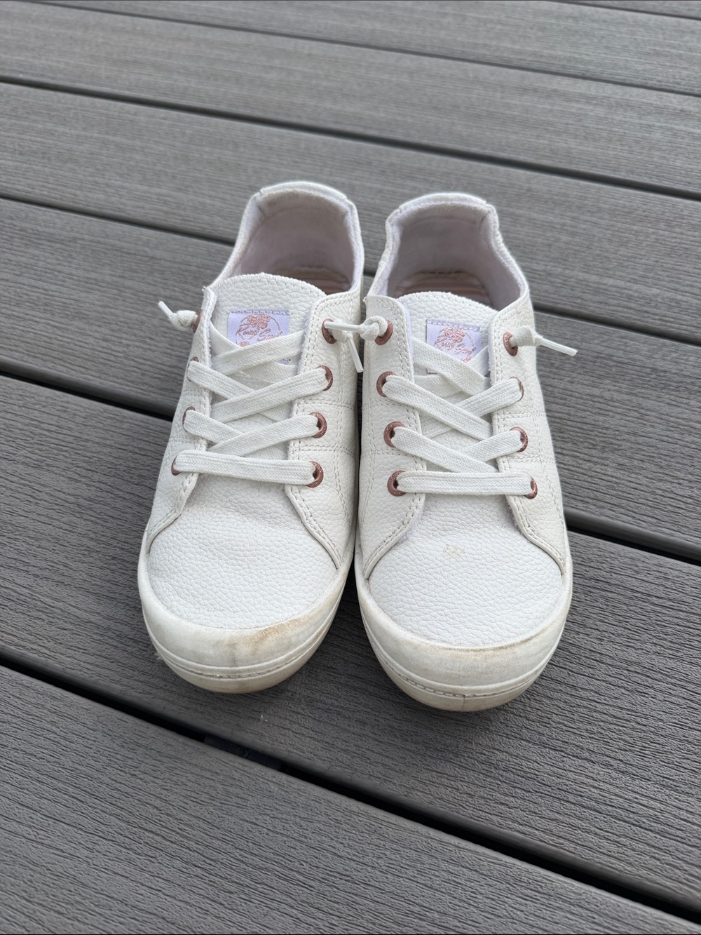 Roxy Off-White Canvas Lace-Up Sneakers